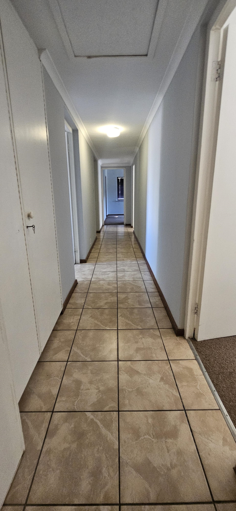 To Let 4 Bedroom Property for Rent in Lemoenkloof Western Cape